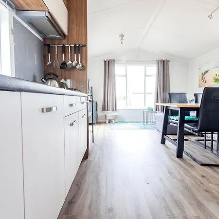 3a Op Recreatiepark De Wielen *